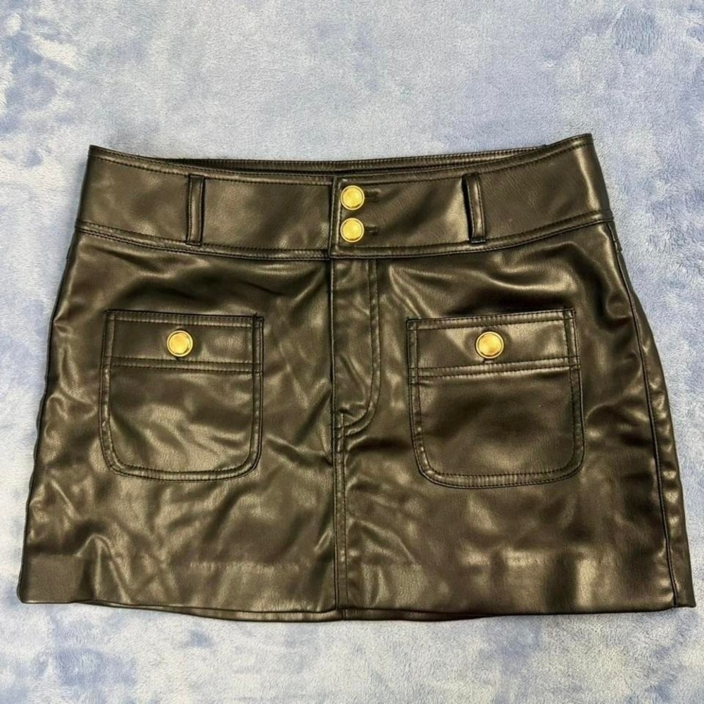 H&M Divided Womens Faux Leather Skater Skirt Sz‎ 4 Black